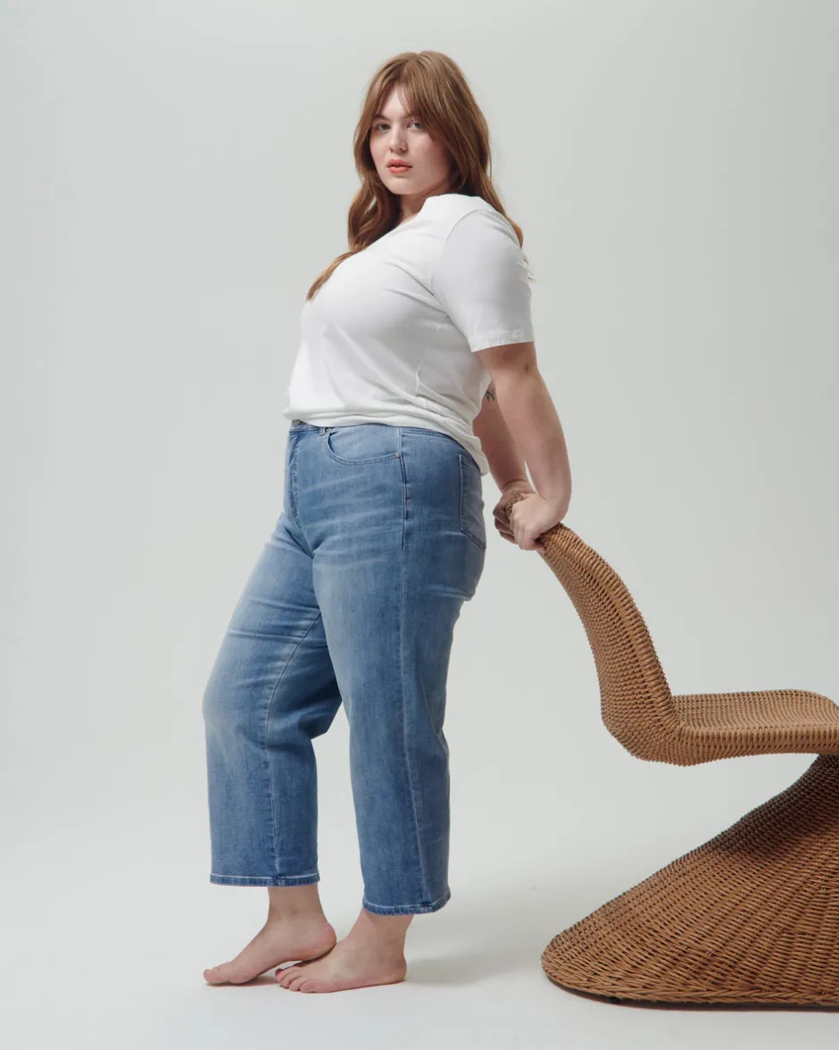 Universal Standard Bae Boyfriend Crop Jeans