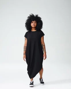 Universal Standard Iconic Petite Geneva Dress