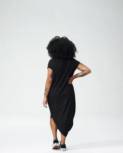 Universal Standard Iconic Petite Geneva Dress