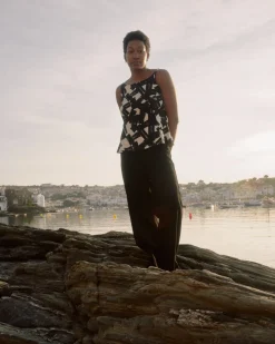 Universal Standard Kuki Linen Top