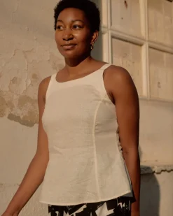 Universal Standard Kuki Linen Top