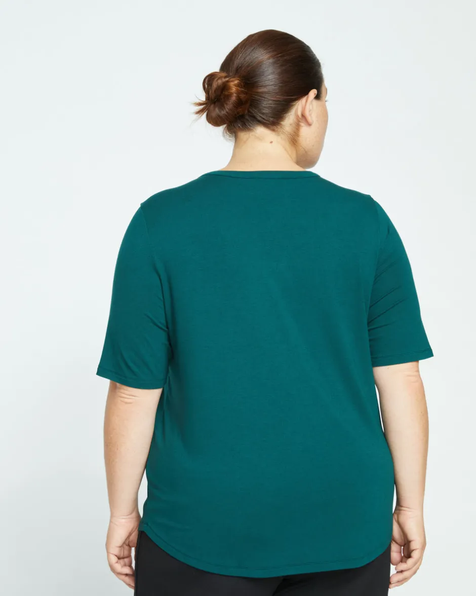 Universal Standard Lily Liquid Jersey V-Neck Stovepipe Tee