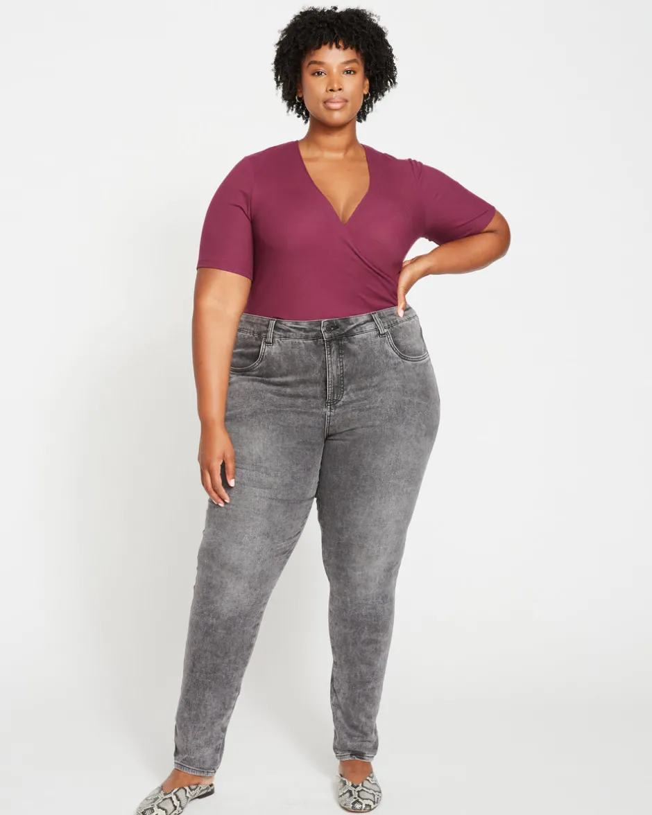 Universal Standard Seine High Rise Skinny Jeans 32 Inch