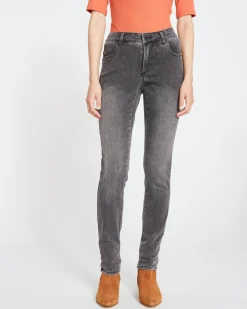 Universal Standard Seine Mid Rise Skinny Jeans 32 Inch
